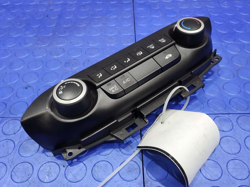 2013 Honda CR-V Heater A/C Control