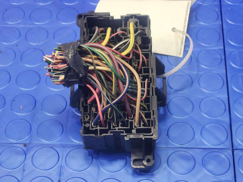 2003-2005 Lincoln Towncar Cabin Fuse Box Relay Junction Block Genuine OEM