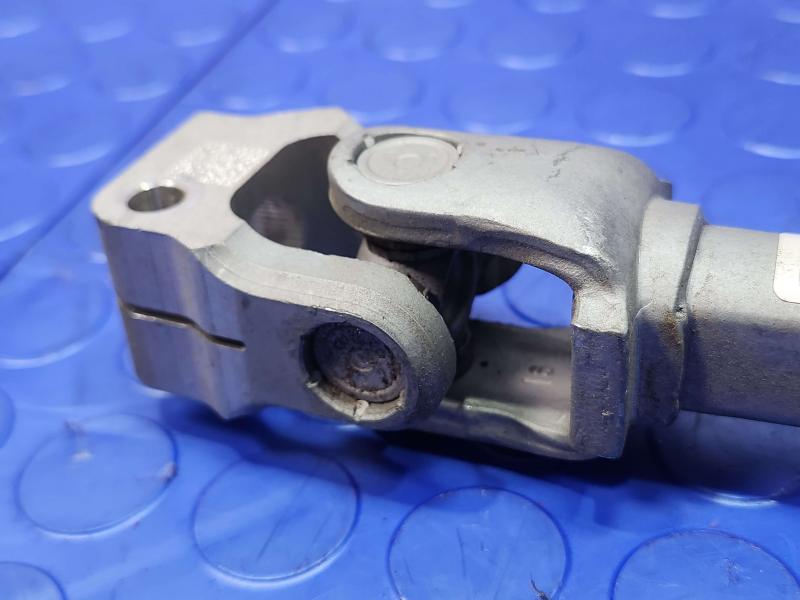2017-2020 Jaguar XE AWD Lower Steering Intermediate Shaft OEM T2H40378
