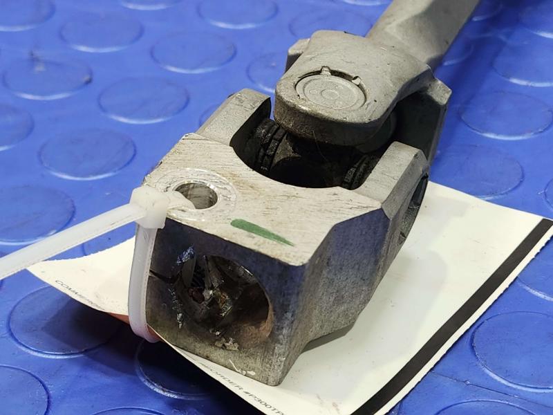 2017-2020 Jaguar XE AWD Lower Steering Intermediate Shaft OEM T2H40378