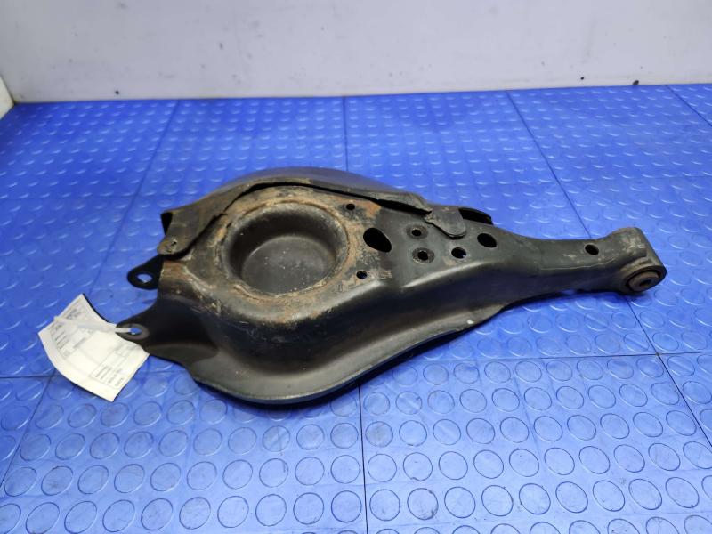2018 Toyota Highlander Lower Control Arm Rr