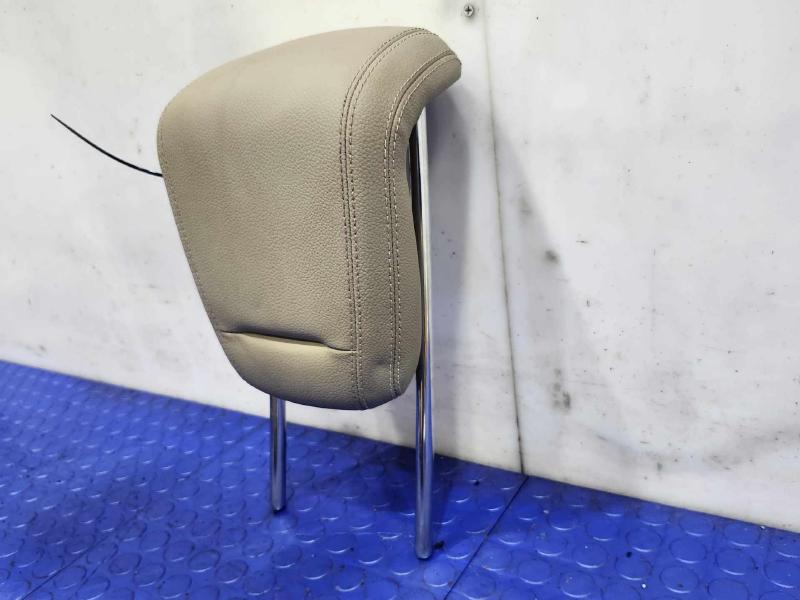 2012 Mercedes ML-Class Headrest