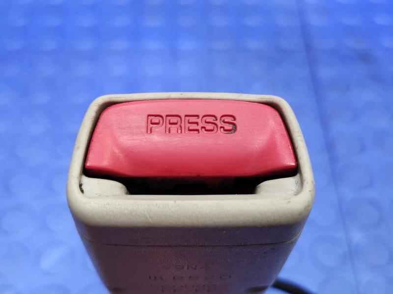 2010 Subaru Legacy Front Seat Belt