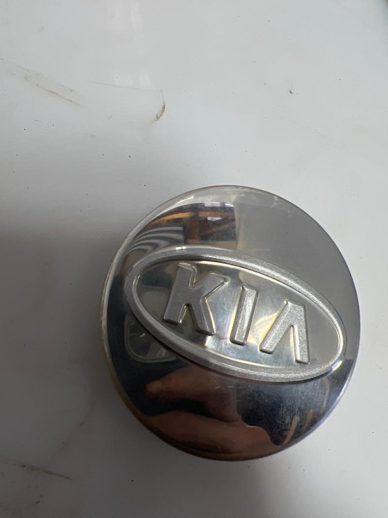 2014 Kia Sorento Center Cap