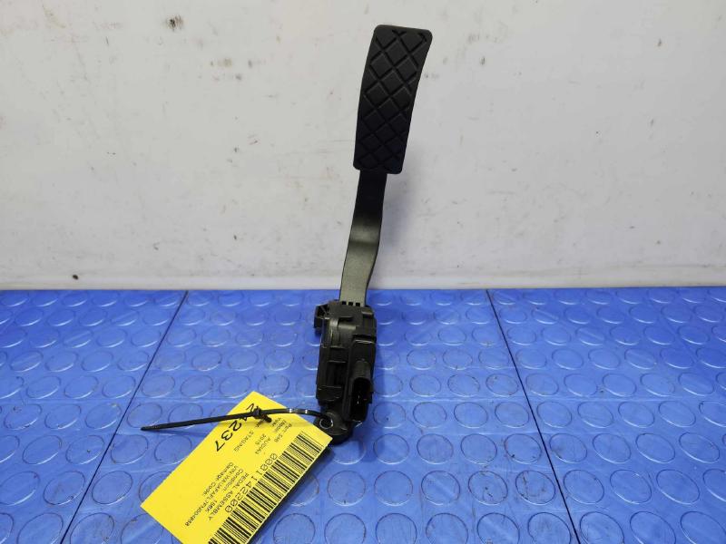 2010-2016 Audi A4 Accelerator Pedal Assembly Genuine OEM Part 8K1723523A