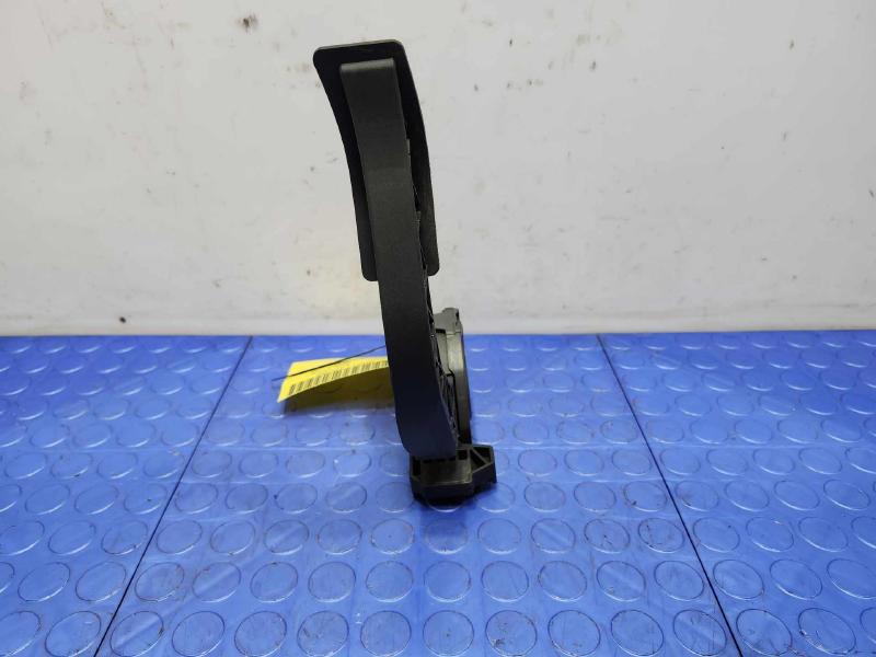 2010-2016 Audi A4 Accelerator Pedal Assembly Genuine OEM Part 8K1723523A