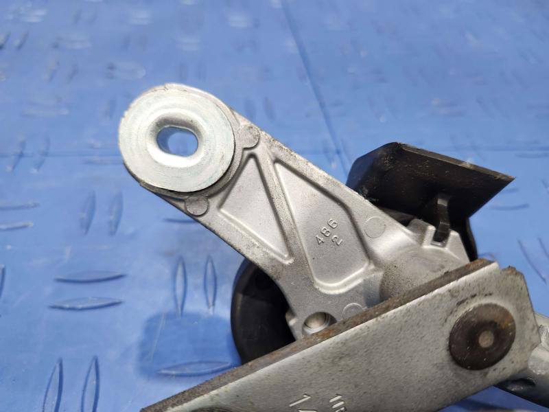 2013 Toyota Yaris Wiper Trans. Linkage