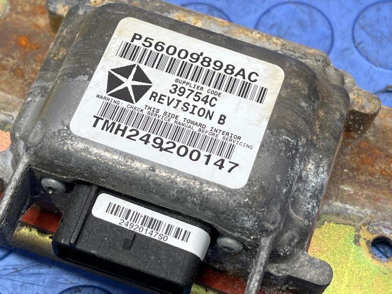 2002-2003 Jeep Liberty SRS Restraint Control Module RH Passenger Side OEM 56009898AC