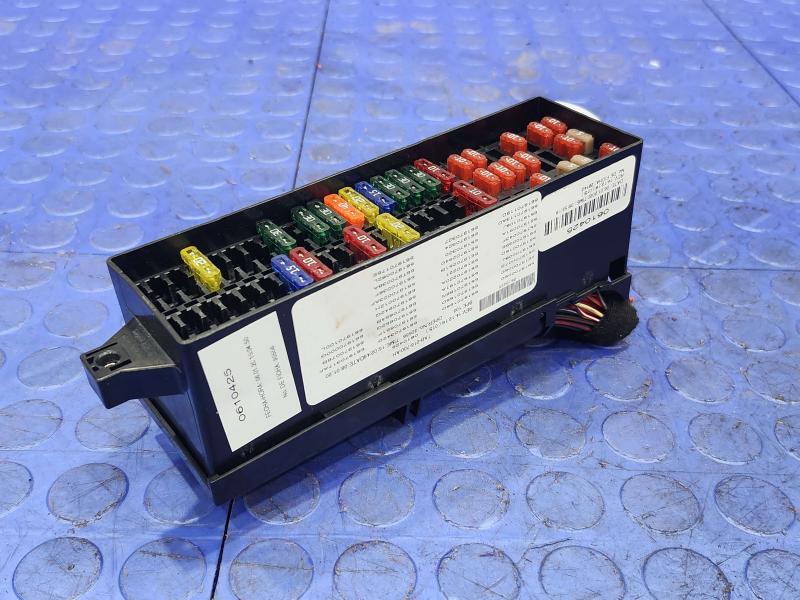 2020 Volkswagen Passat Cabin Fuse Box