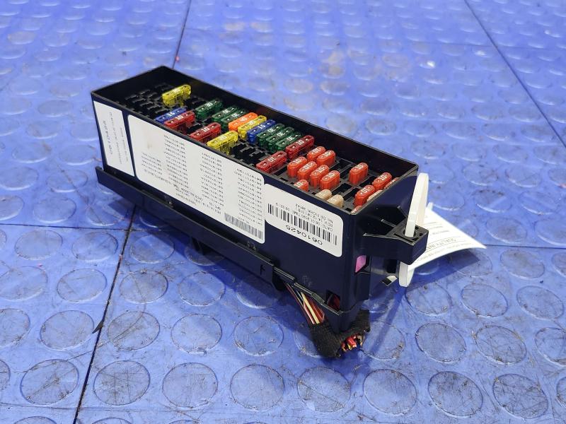 2020 Volkswagen Passat Cabin Fuse Box