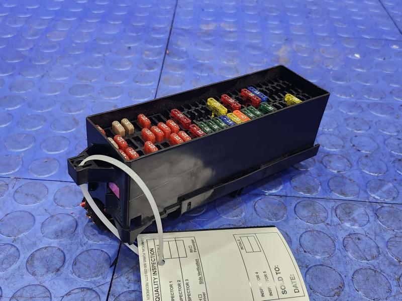 2020 Volkswagen Passat Cabin Fuse Box