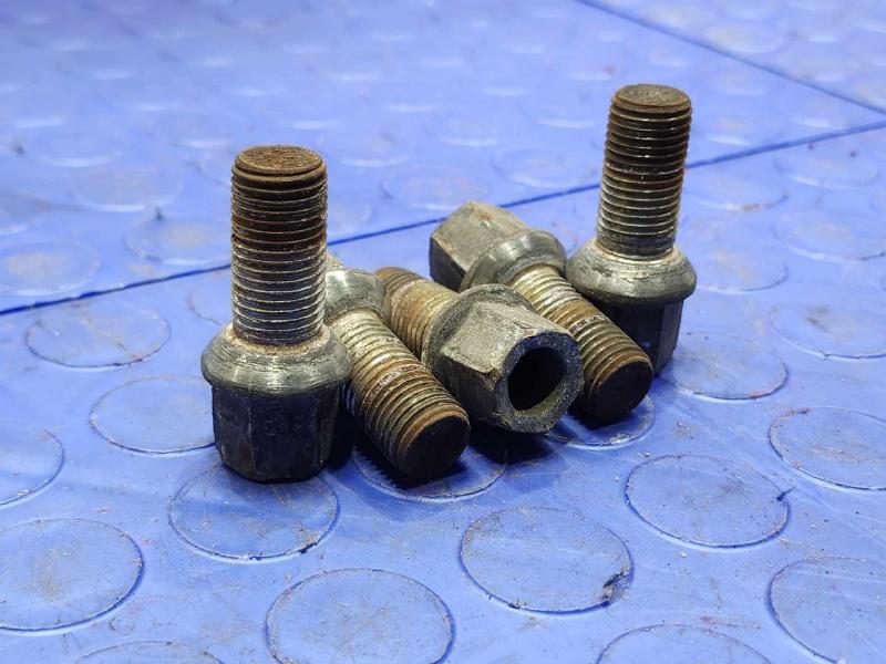 2015 Audi A6 Lug Nuts