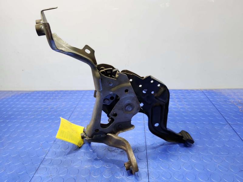 2014-2020 Infiniti QX60 Parking Brake Control Lever Pedal Assembly OEM 36010-3KA0A