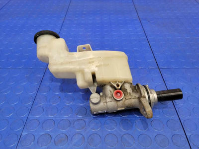 2014-2017 Toyota Camry Brake Master Cylinder Assembly Genuine OEM 4720106443