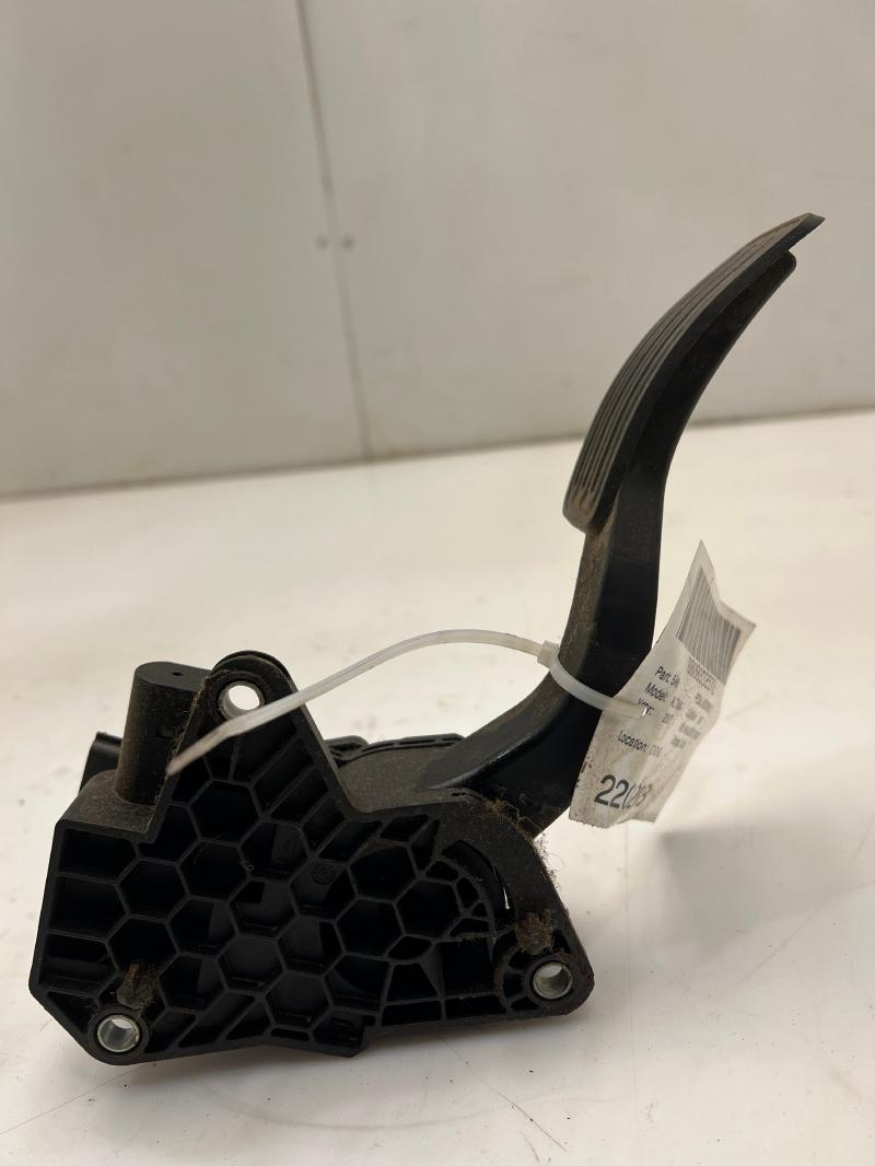 2007-12 Nissan Altima Maxima Accelerator Pedal Assembly OEM 18002-9HA0B