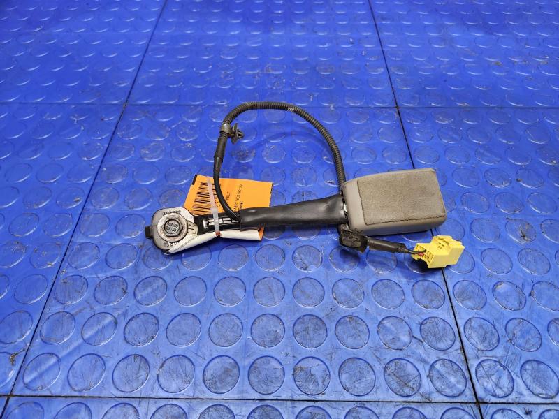2016 Kia Sedona Front Seat Belt