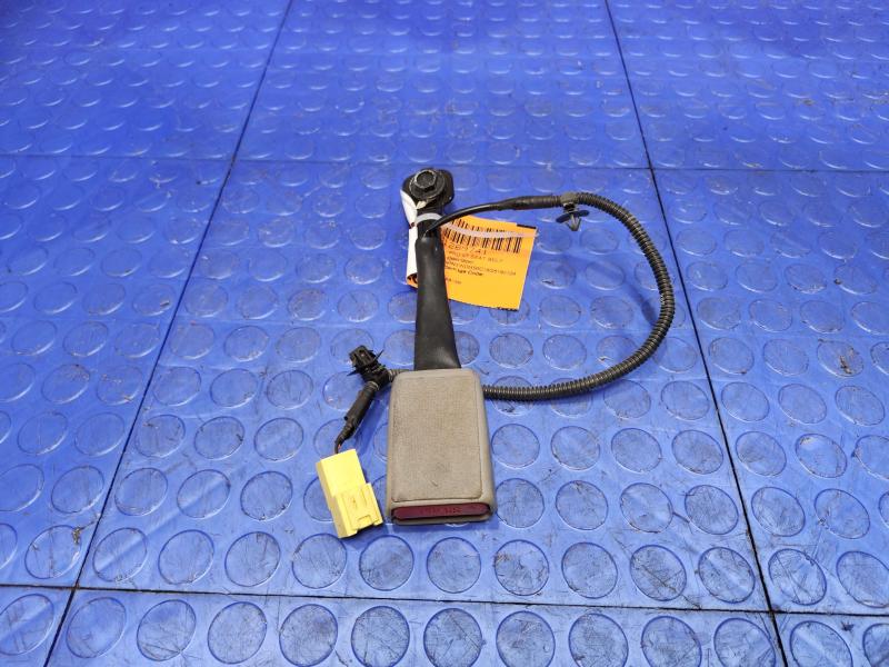 2016 Kia Sedona Front Seat Belt