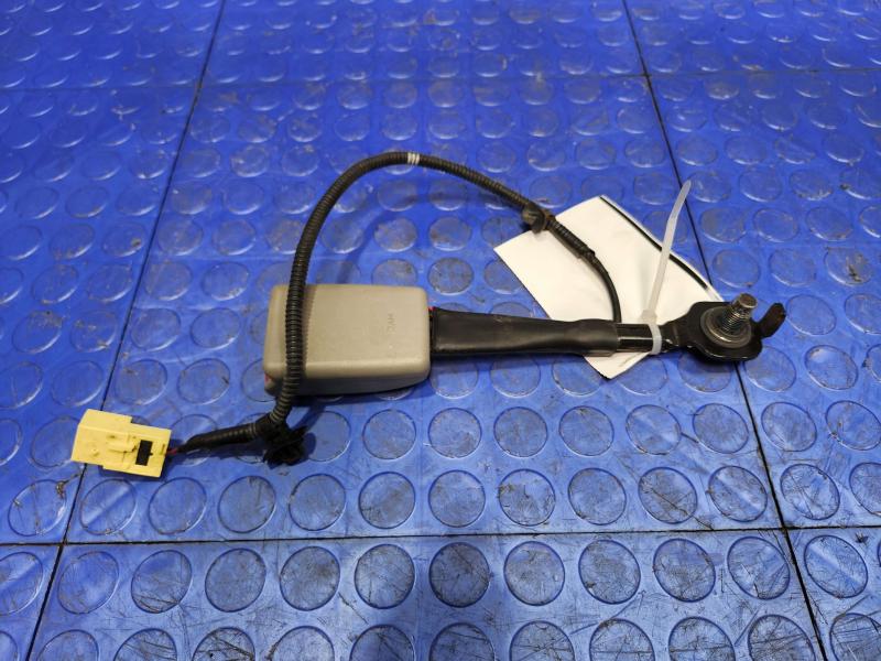 2016 Kia Sedona Front Seat Belt