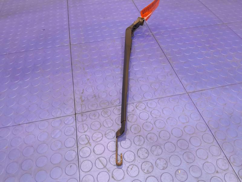 2011 Toyota Prius Wiper Arm