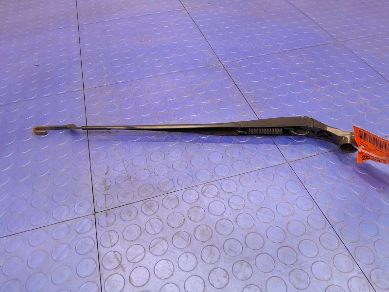 2011 Toyota Prius Wiper Arm