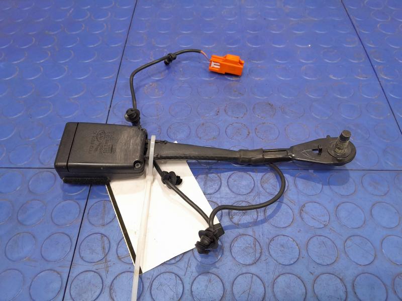 2018 Jaguar XE Front Seat Belt