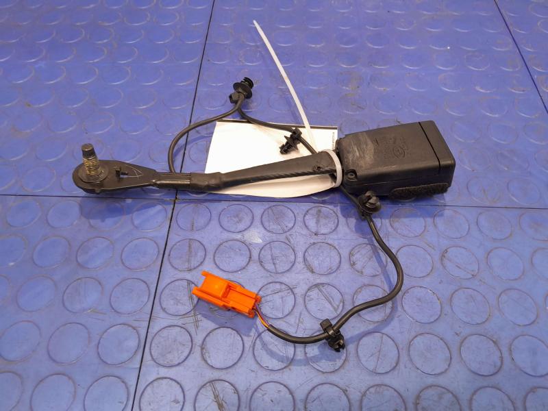 2018 Jaguar XE Front Seat Belt