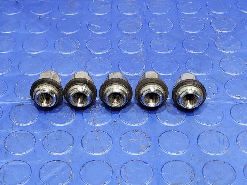 2013 Honda Civic Lug Nuts