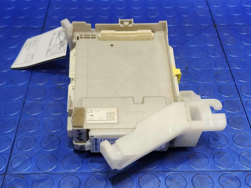 2013 Toyota Prius Cabin Fuse Box
