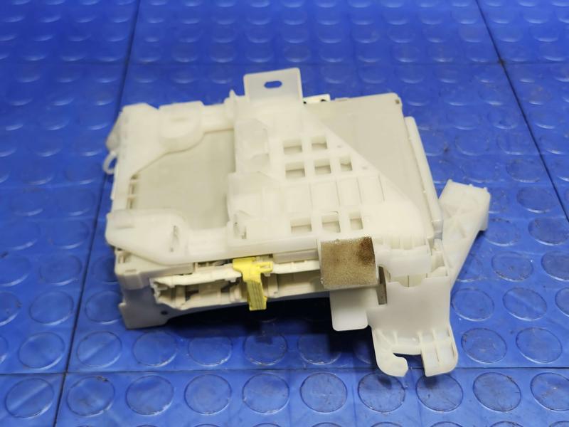 2013 Toyota Prius Cabin Fuse Box