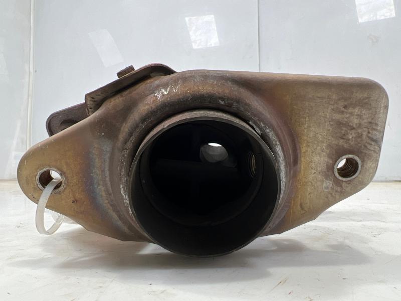 2014 Nissan Versa Exhaust Manifold