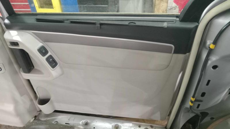 2009 Volkswagen Routan Rear Door Trim Panel