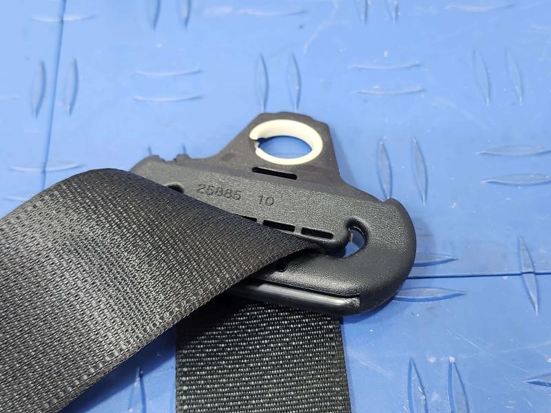 2013 Toyota Yaris Rear Seat Belt