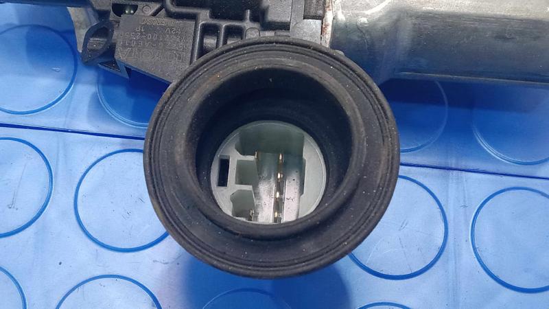 2012 Toyota Corolla Side/Rear/Cargo Regulator