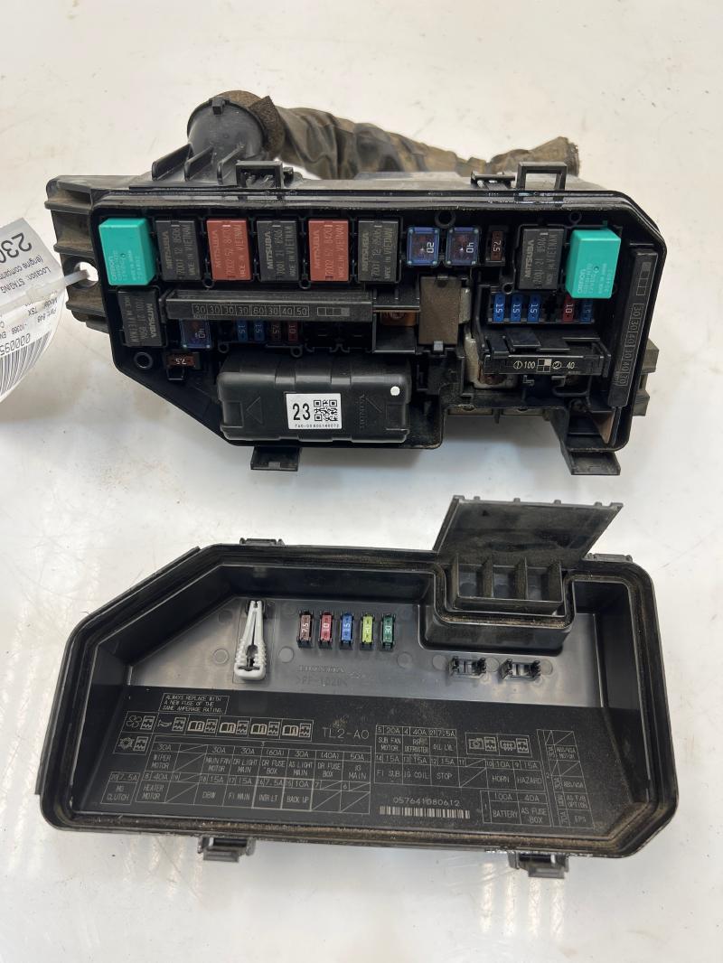 2009 - 2014 Acura TSX Fusebox Engine Compartment 2.4L Auto Trans Sedan OEM 32120TL2A12