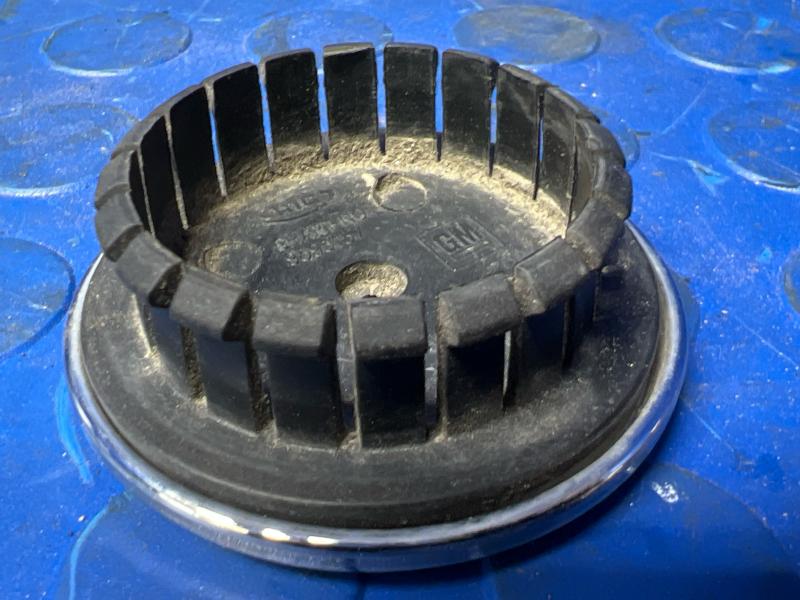 2012 Buick LaCrosse Center Cap