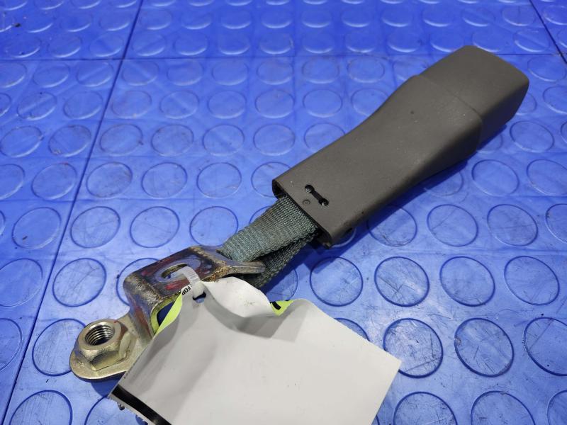 2010 Toyota Prius Rear Seat Belt