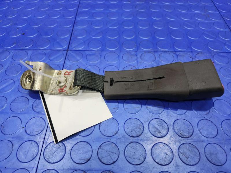 2010 Toyota Prius Rear Seat Belt