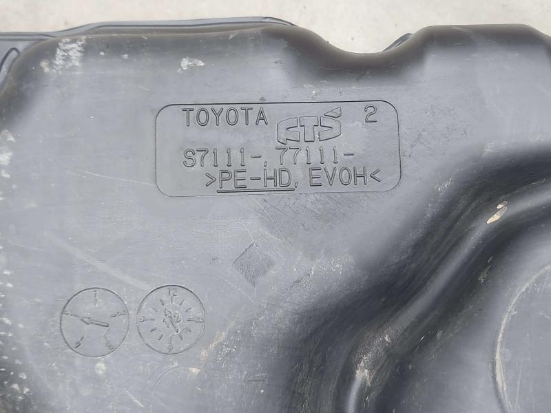 2013 Toyota Yaris Fuel Tank Assembly