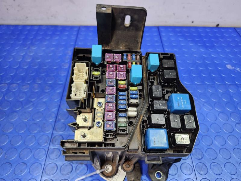 2011 Mazda CX-9 Engine Fuse Box