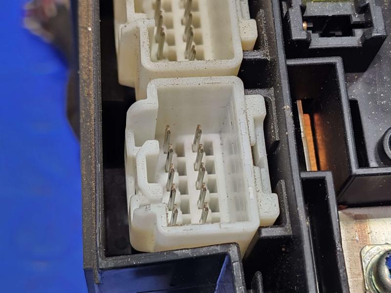 2011 Mazda CX-9 Engine Fuse Box