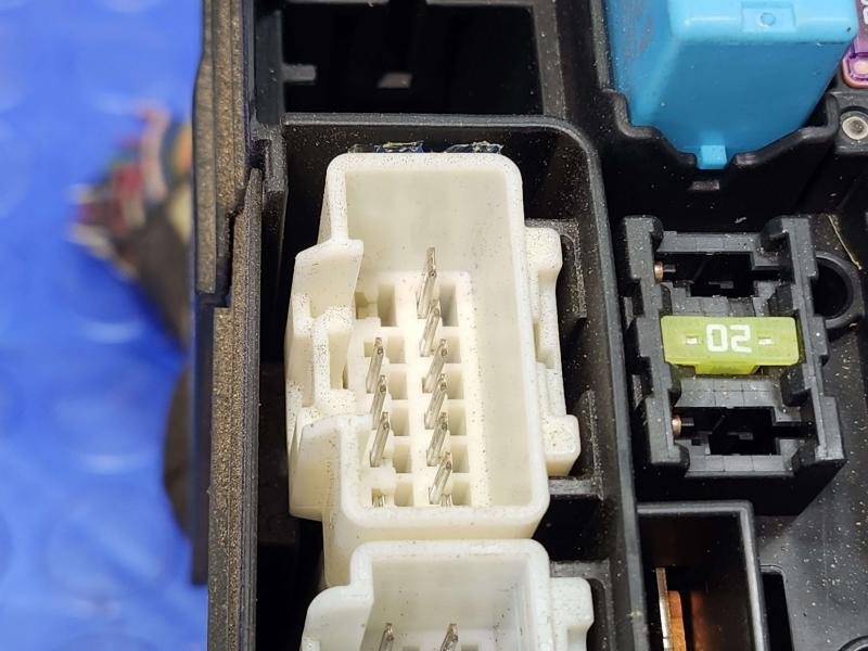 2011 Mazda CX-9 Engine Fuse Box