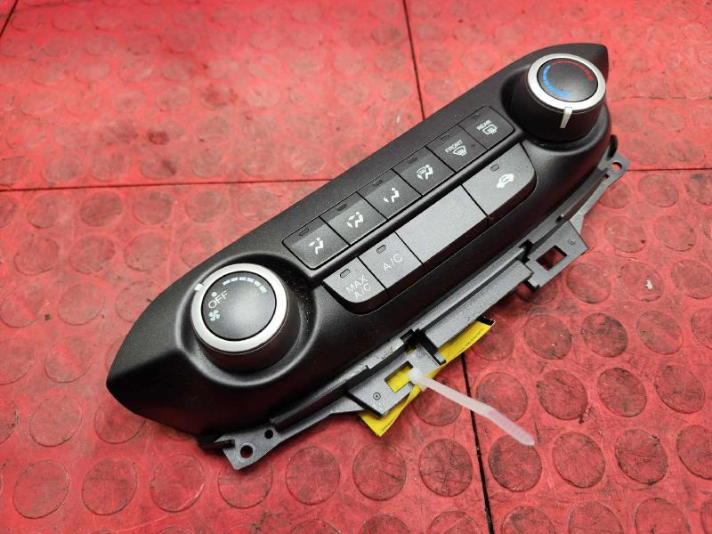 2014 Honda CR-V Heater A/C Control