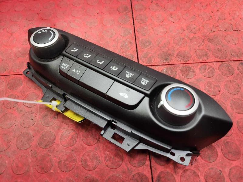 2014 Honda CR-V Heater A/C Control