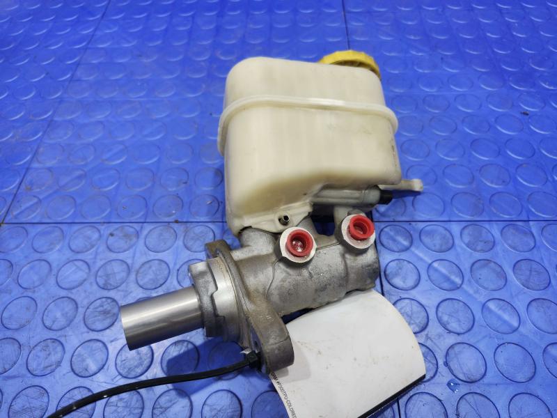 2015-2017 Chrysler 200 Brake Master Cylinder Assembly Genuine OEM 68245358AA