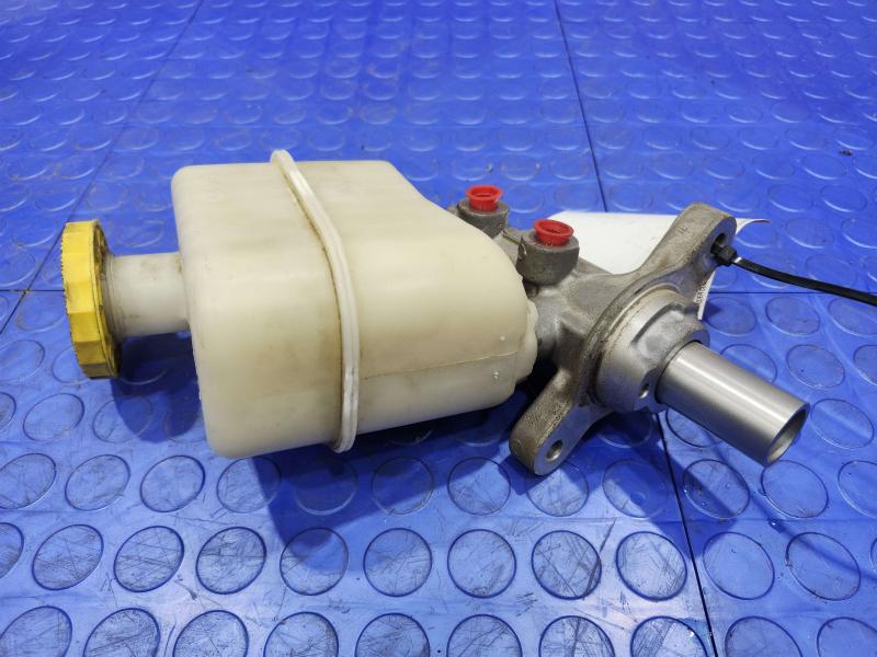 2015-2017 Chrysler 200 Brake Master Cylinder Assembly Genuine OEM 68245358AA
