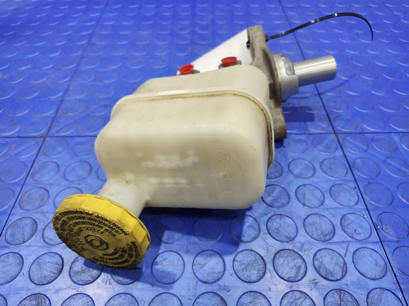 2015-2017 Chrysler 200 Brake Master Cylinder Assembly Genuine OEM 68245358AA