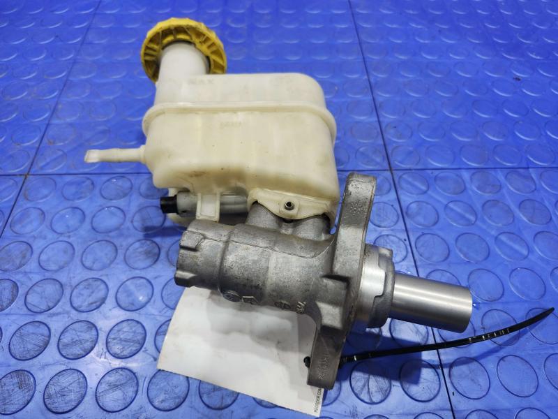 2015-2017 Chrysler 200 Brake Master Cylinder Assembly Genuine OEM 68245358AA