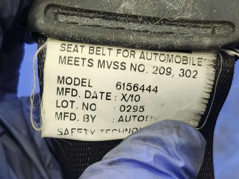 2011 Honda Pilot Front Seat Belt