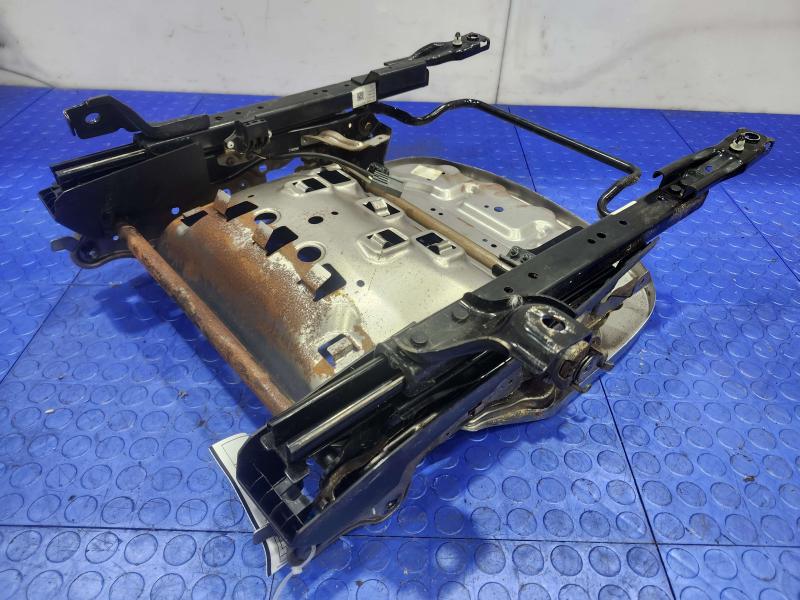 2010 Mazda Mazda3 Seat Track