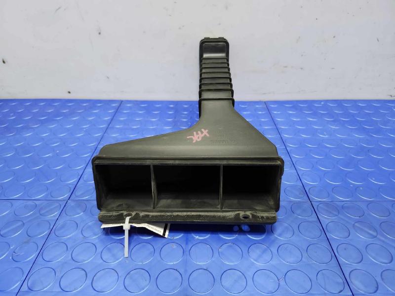 2013-2019 Hyundai Santa Fe 3.3L Engine Air Intake Duct Genuine OEM 28210B8100